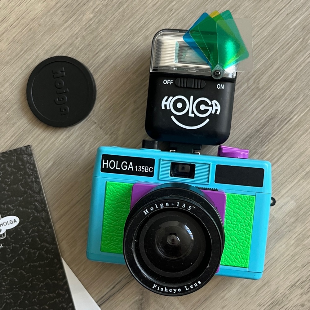 HOLGA 135BC 35mm Camera With Fisheye Lens and Flash